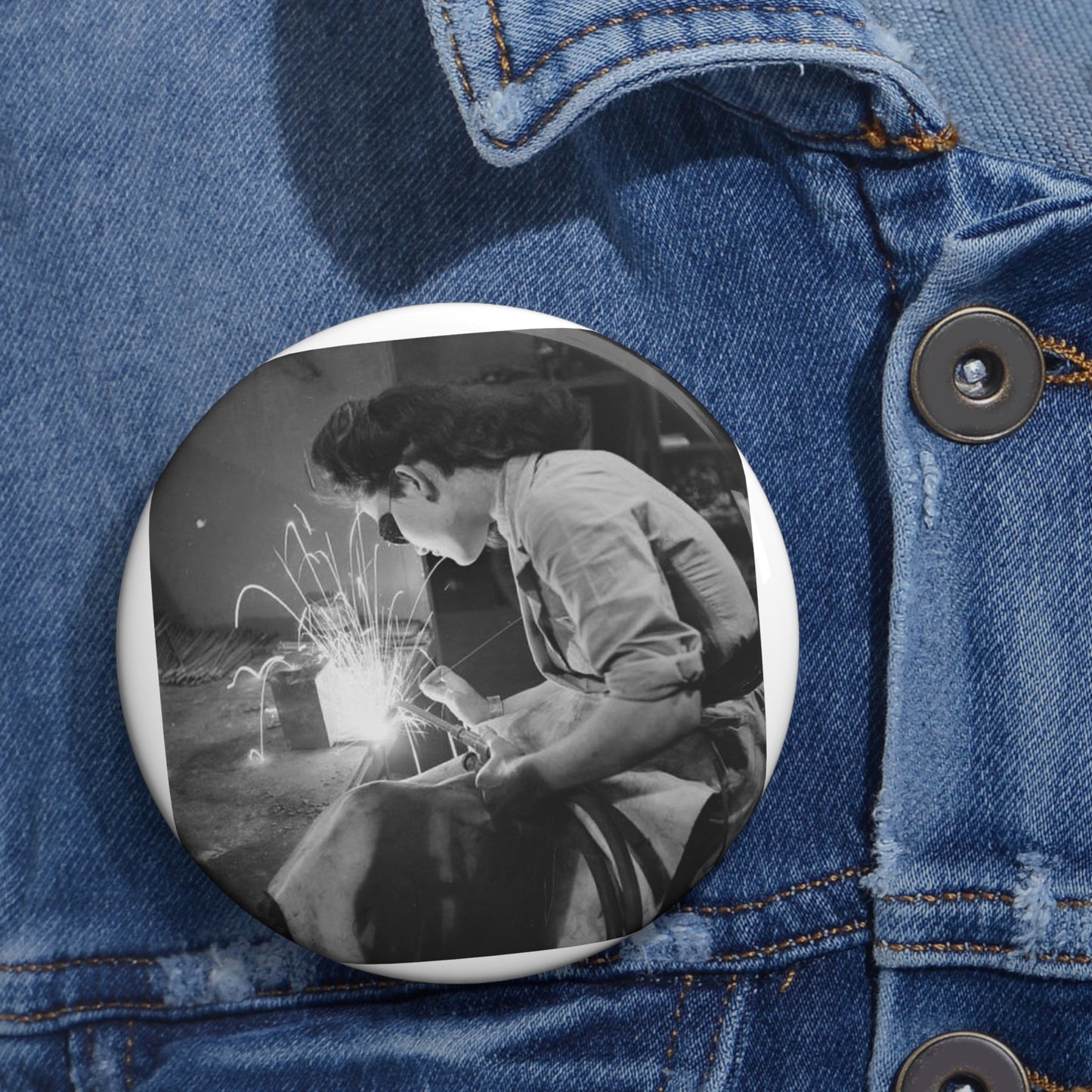 Electrical Engineering Works Goes To War, England, 1942 D11872 Pin Buttons with Crisp Design