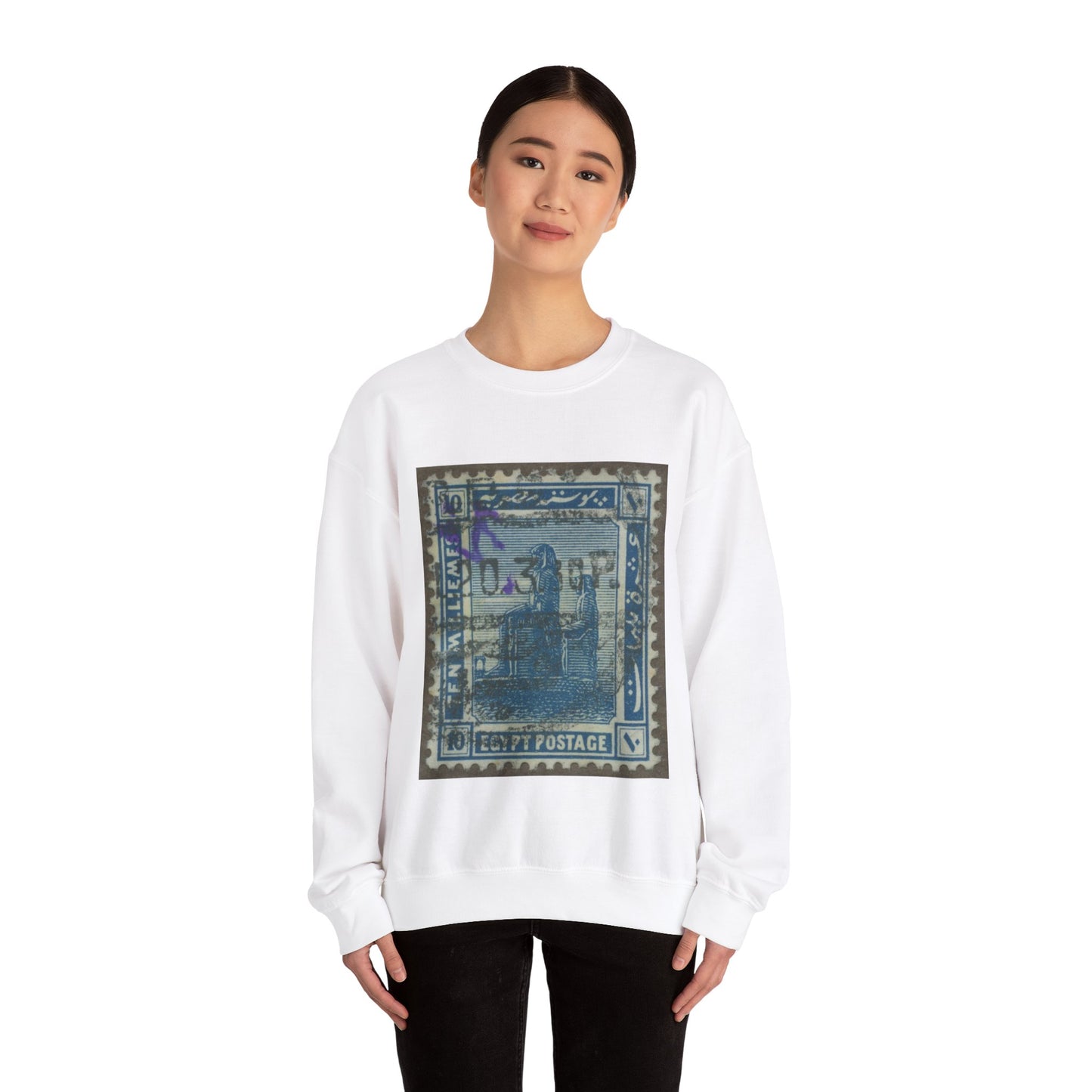 Frimärke ur Gösta Bodmans filatelistiska motivsamling, påbörjad 1950.Frimärke från Egypten, 1914. Motiv av Memnonstoderna. White Heavy Blend Adult Crew Neck SweatShirt