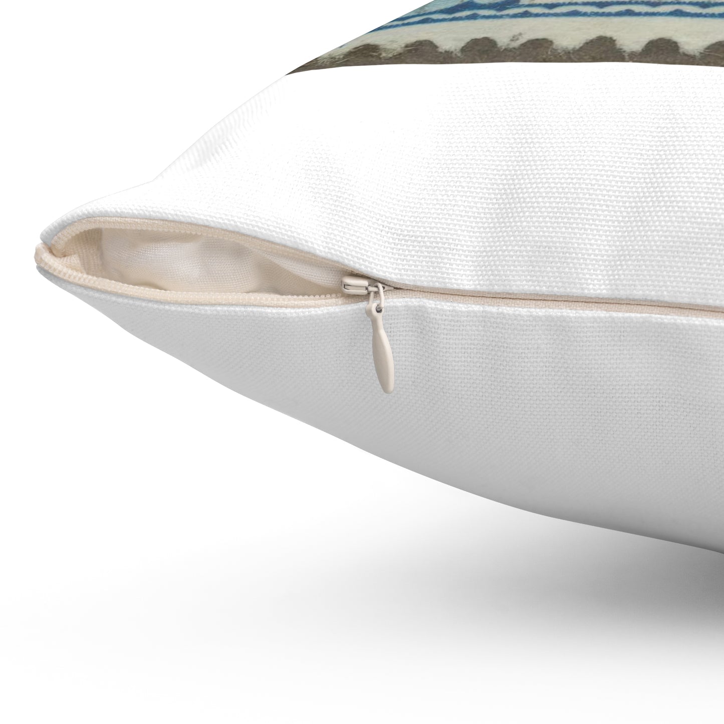 Frimärke ur Gösta Bodmans filatelistiska motivsamling, påbörjad 1950.Frimärke från Guatemala, 1939. Motiv av karta över Guatemala. Decorative Accent Square Pillow