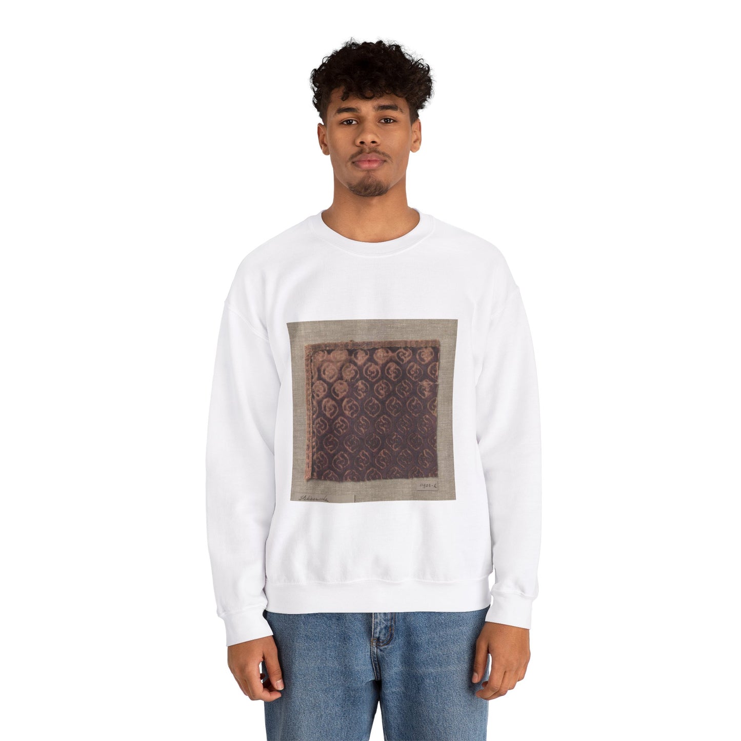 Fragment ciseléfluweel in paars met doorlopend patroon van ruiten gevuld met S-vormige voluut White Heavy Blend Adult Crew Neck SweatShirt