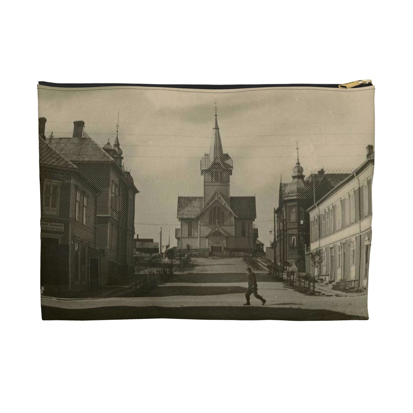 Kirkegata i Hammerfest før ødeleggelsene under andre verdenskrig. Blikket er rettet oppover bakken, mot kirka. En person kryssen veien. Large Organizer Pouch with Black Zipper