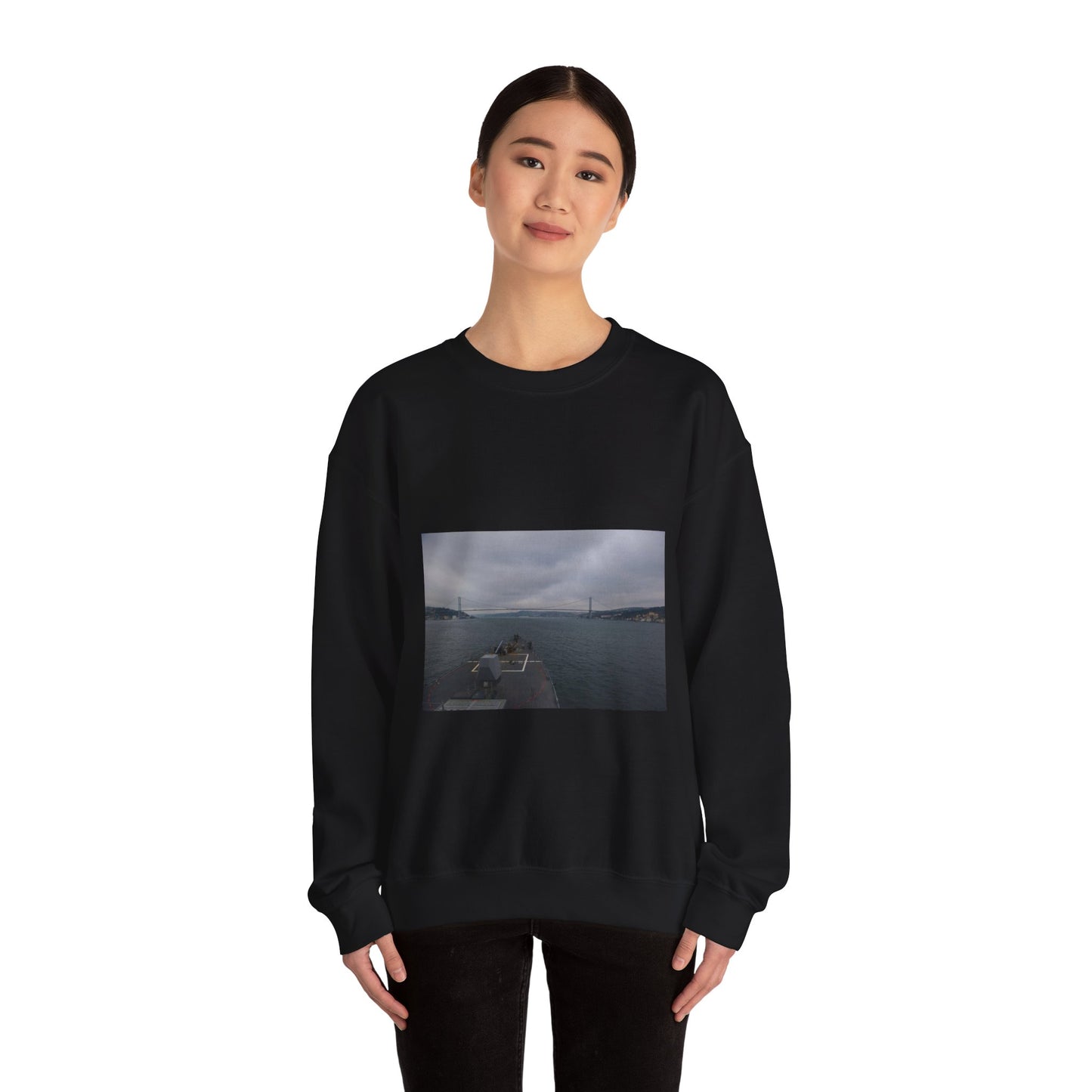 The guided missile destroyer USS Truxtun (DDG 103) Black Heavy Blend Adult Crew Neck SweatShirt