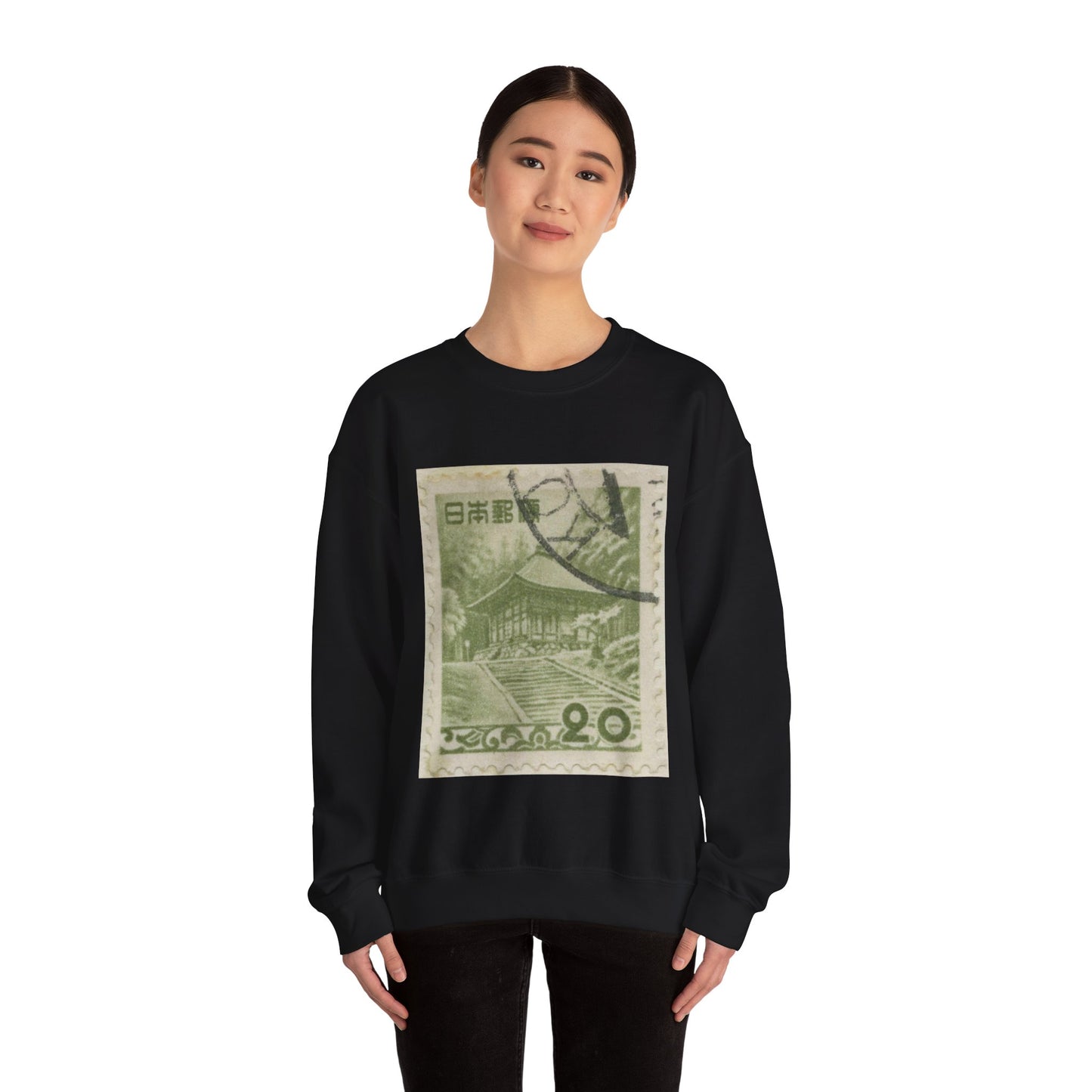 Frimärke ur Gösta Bodmans filatelistiska motivsamling, påbörjad 1950.Frimärke från Japan, 1953. Motiv av Guldtemplet Chysongi vid Hiraizumi. Black Heavy Blend Adult Crew Neck SweatShirt