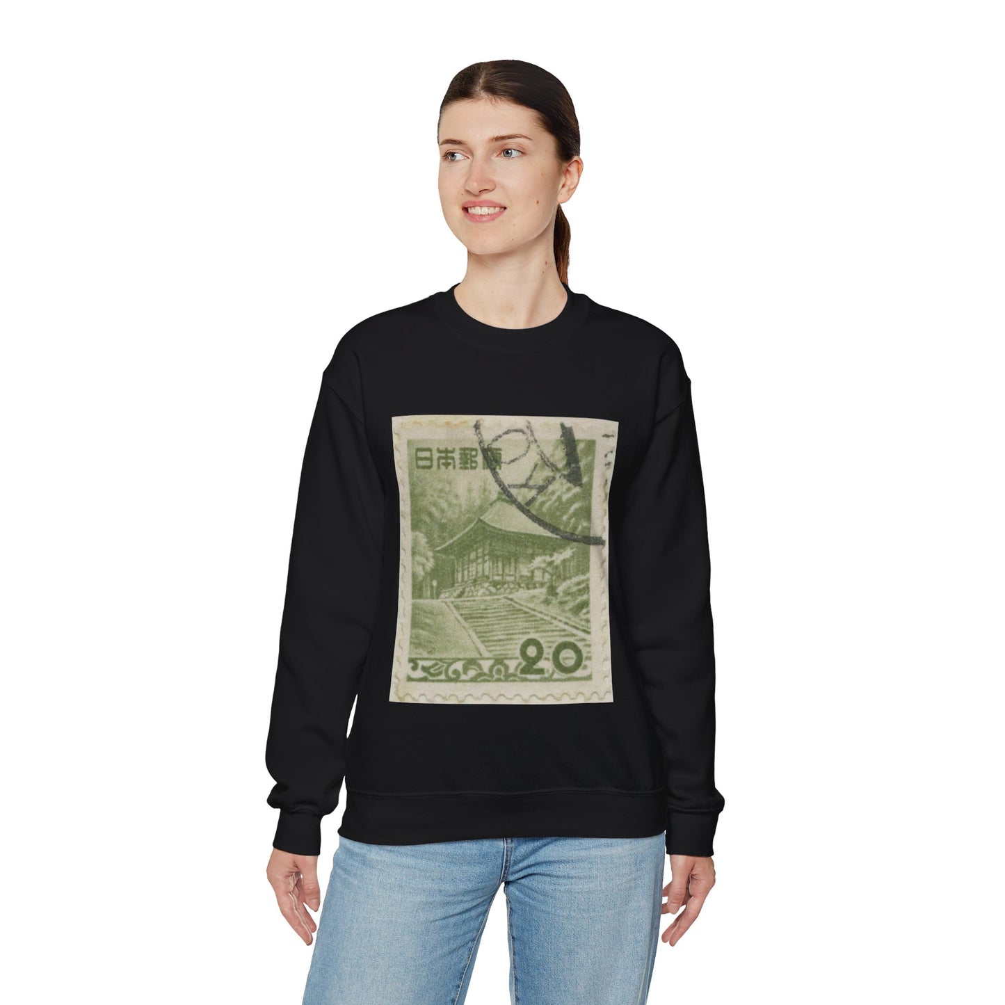 Frimärke ur Gösta Bodmans filatelistiska motivsamling, påbörjad 1950.Frimärke från Japan, 1953. Motiv av Guldtemplet Chysongi vid Hiraizumi. Black Heavy Blend Adult Crew Neck SweatShirt