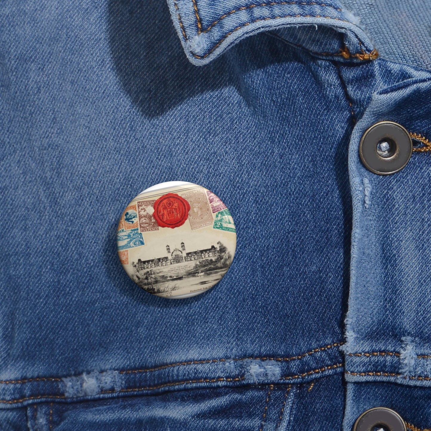 Postcard - postal stamp - Muir & Moodie, New Zealand Pin Buttons with Crisp Design