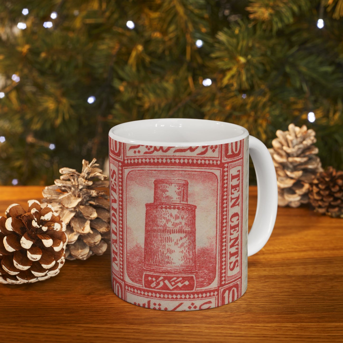 Frimärke ur Gösta Bodmans filatelistiska motivsamling, påbörjad 1950.Frimärke från Maldiverna, 1909. Motiv av minaret vid Malé. Beautiful Novelty Ceramic Coffee Mug 11oz