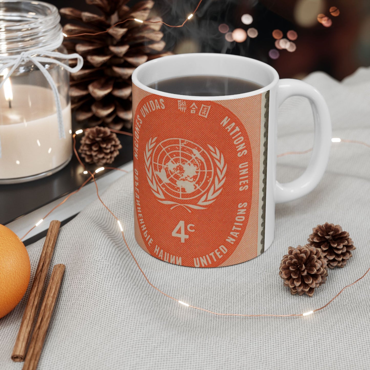 Frimärke ur Gösta Bodmans filatelistiska motivsamling, påbörjad 1950.Frimärke från Nations Unies 1958. Motiv av F. N.- märket. Beautiful Novelty Ceramic Coffee Mug 11oz