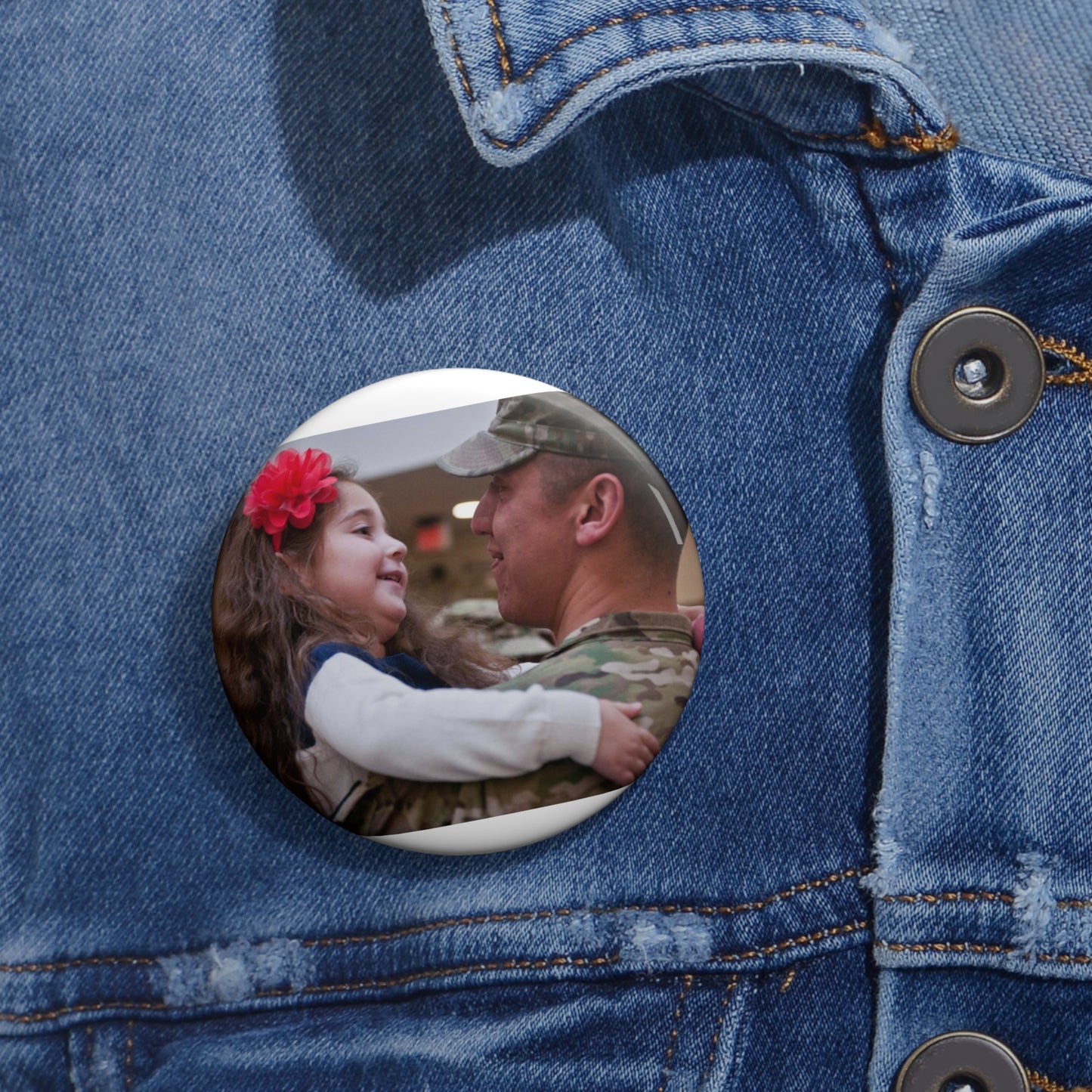 Olivia Settles greets her dad, 1st Lt. James Settles, Pin Buttons with Crisp Design