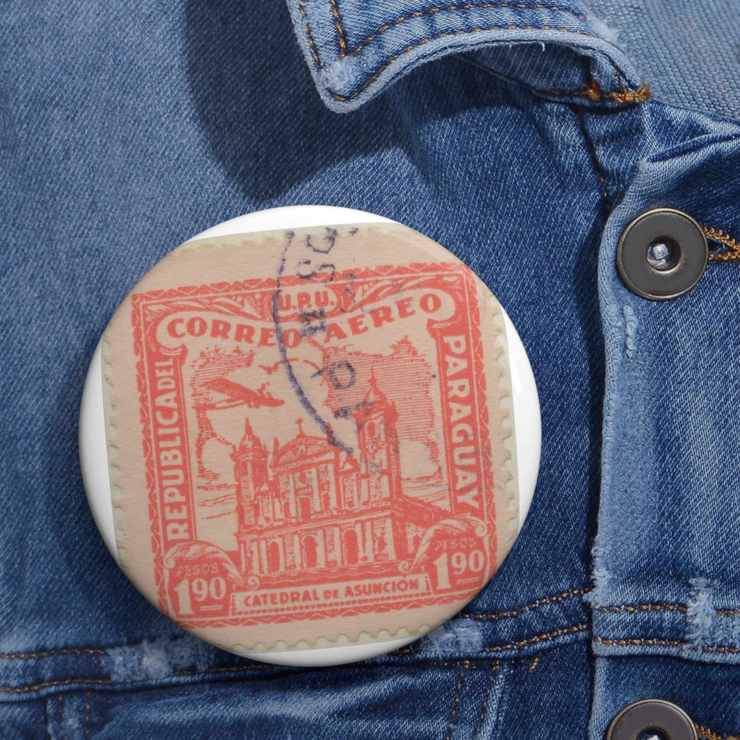 Frimärke ur Gösta Bodmans filatelistiska motivsamling, påbörjad 1950.Frimärke från Papaguay, 1930. Motiv av katedralen Asinción. Pin Buttons with Crisp Design
