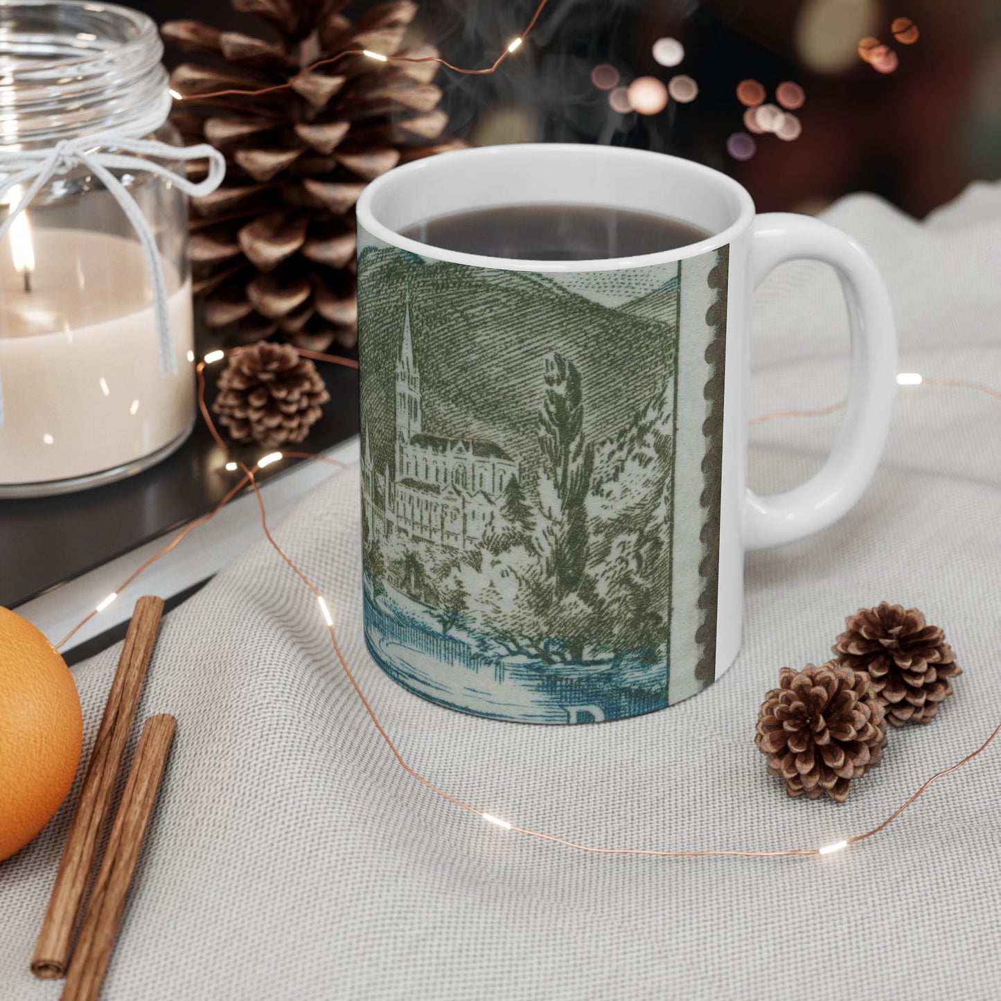 Frimärke ur Gösta Bodmans filatelistiska motivsamling, påbörjad 1950.Frimärke från Frankrike, 1954. Motiv av kyrkan vid Lourdes. "Undergörande vatten". Beautiful Novelty Ceramic Coffee Mug 11oz