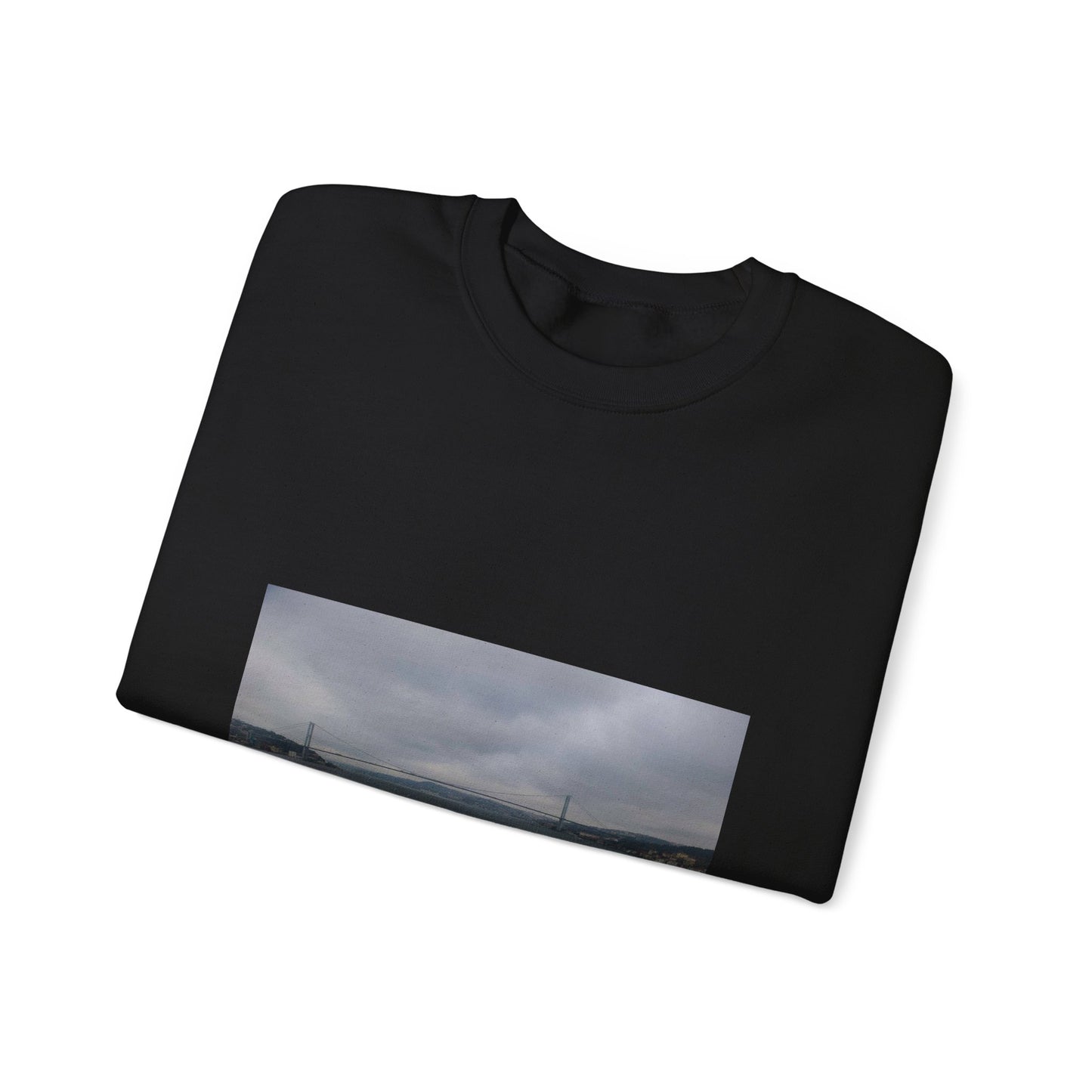 The guided missile destroyer USS Truxtun (DDG 103) Black Heavy Blend Adult Crew Neck SweatShirt