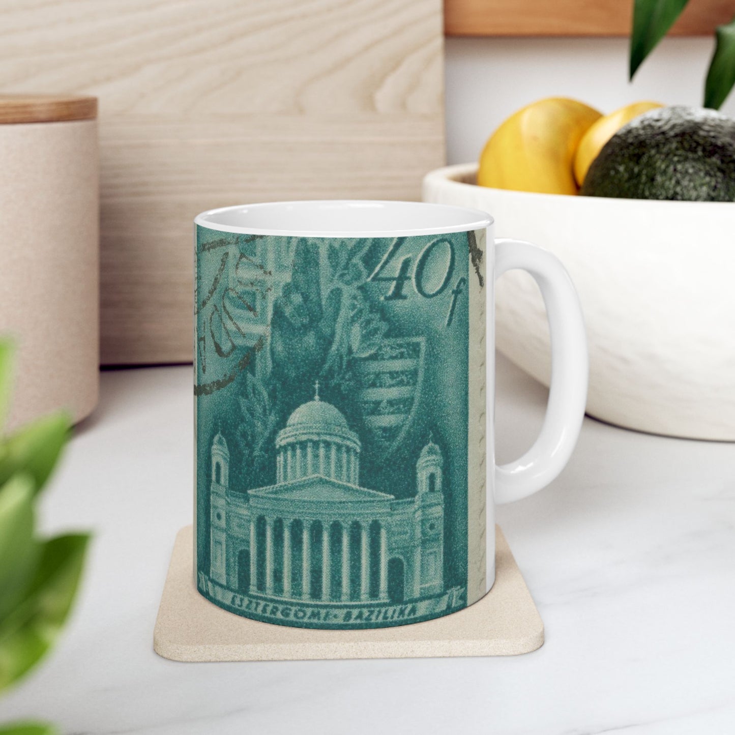 Frimärke ur Gösta Bodmans filatelistiska motivsamling, påbörjad 1950.Frimärke från Ungern, 1939. Motiv av Basilikan i Eszergom. Beautiful Novelty Ceramic Coffee Mug 11oz