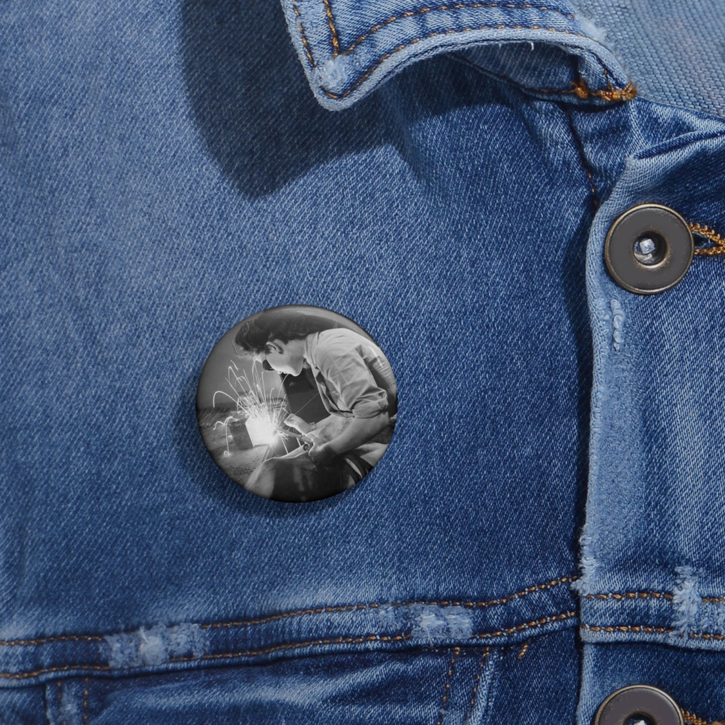 Electrical Engineering Works Goes To War, England, 1942 D11872 Pin Buttons with Crisp Design