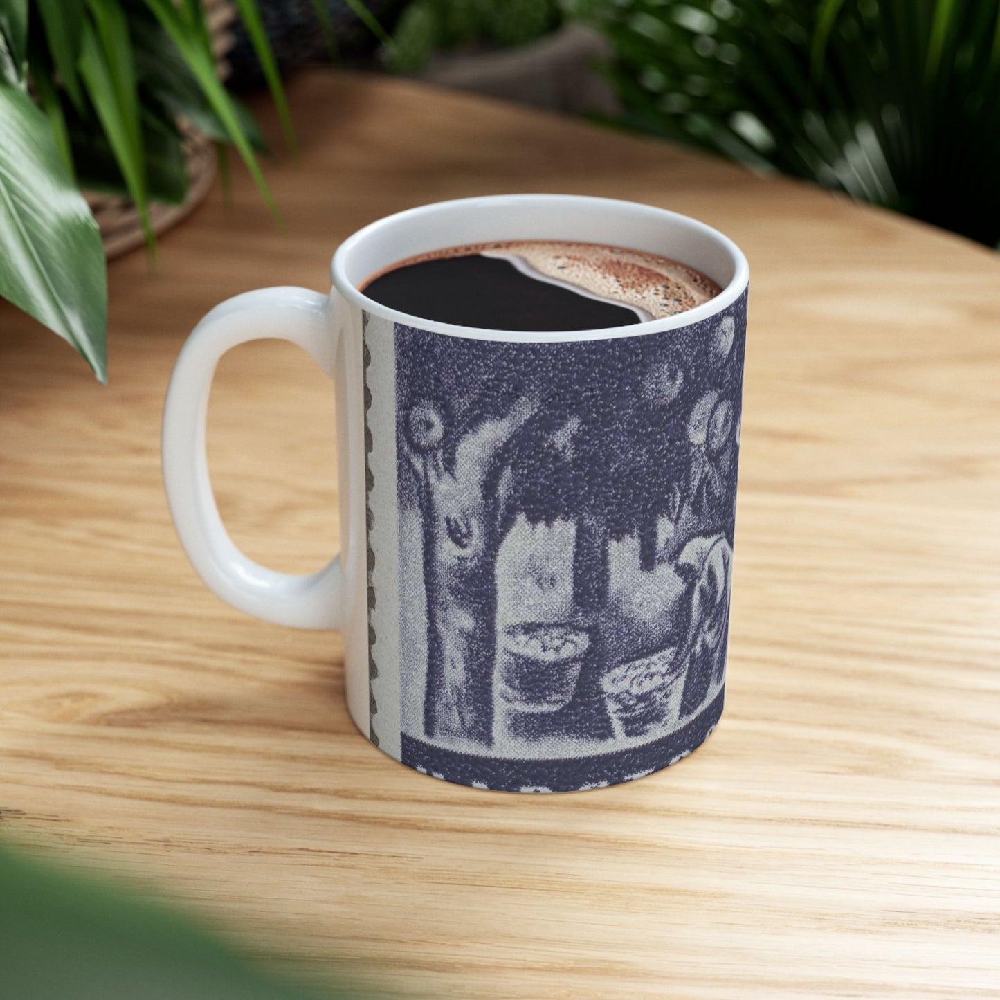 Frimärke ur Gösta Bodmans filatelistiska motivsamling, påbörjad 1950.Frimärke från Bulgarien, 1941. Motiv av äppelskörd. Beautiful Novelty Ceramic Coffee Mug 11oz