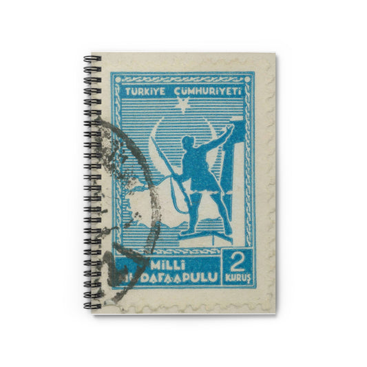 Frimärke ur Gösta Bodmans filatelistiska motivsamling, påbörjad 1950.Frimärke från Turkiet, 1941. Motiv av soldat framför Turkiets karta. Spiral Bound Ruled Notebook with Printed Cover