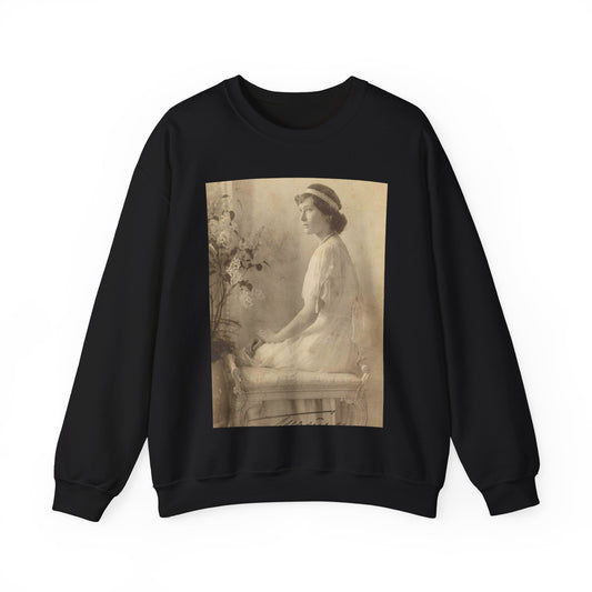 Tatyana Nikolaevna 1914 - Public domain portrait print Black Heavy Blend Adult Crew Neck SweatShirt