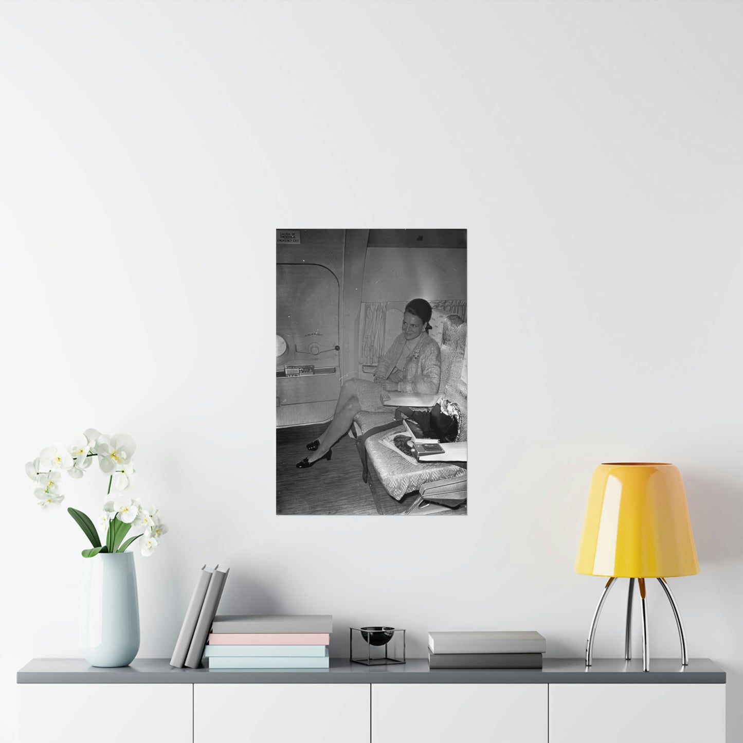 Vertrek prinses Irene van Schiphol. De prinses in het High Quality Matte Wall Art Poster for Home, Office, Classroom