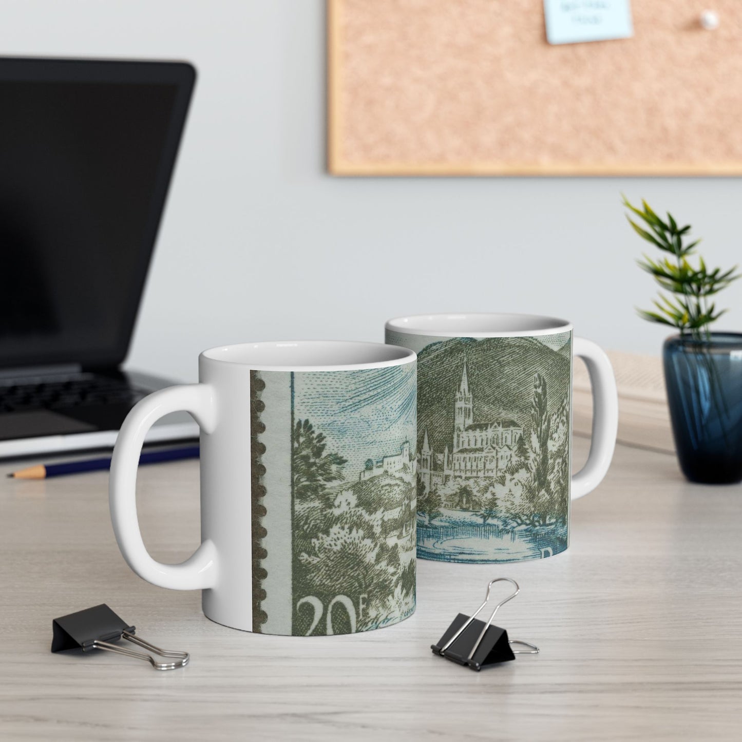 Frimärke ur Gösta Bodmans filatelistiska motivsamling, påbörjad 1950.Frimärke från Frankrike, 1954. Motiv av kyrkan vid Lourdes. "Undergörande vatten". Beautiful Novelty Ceramic Coffee Mug 11oz