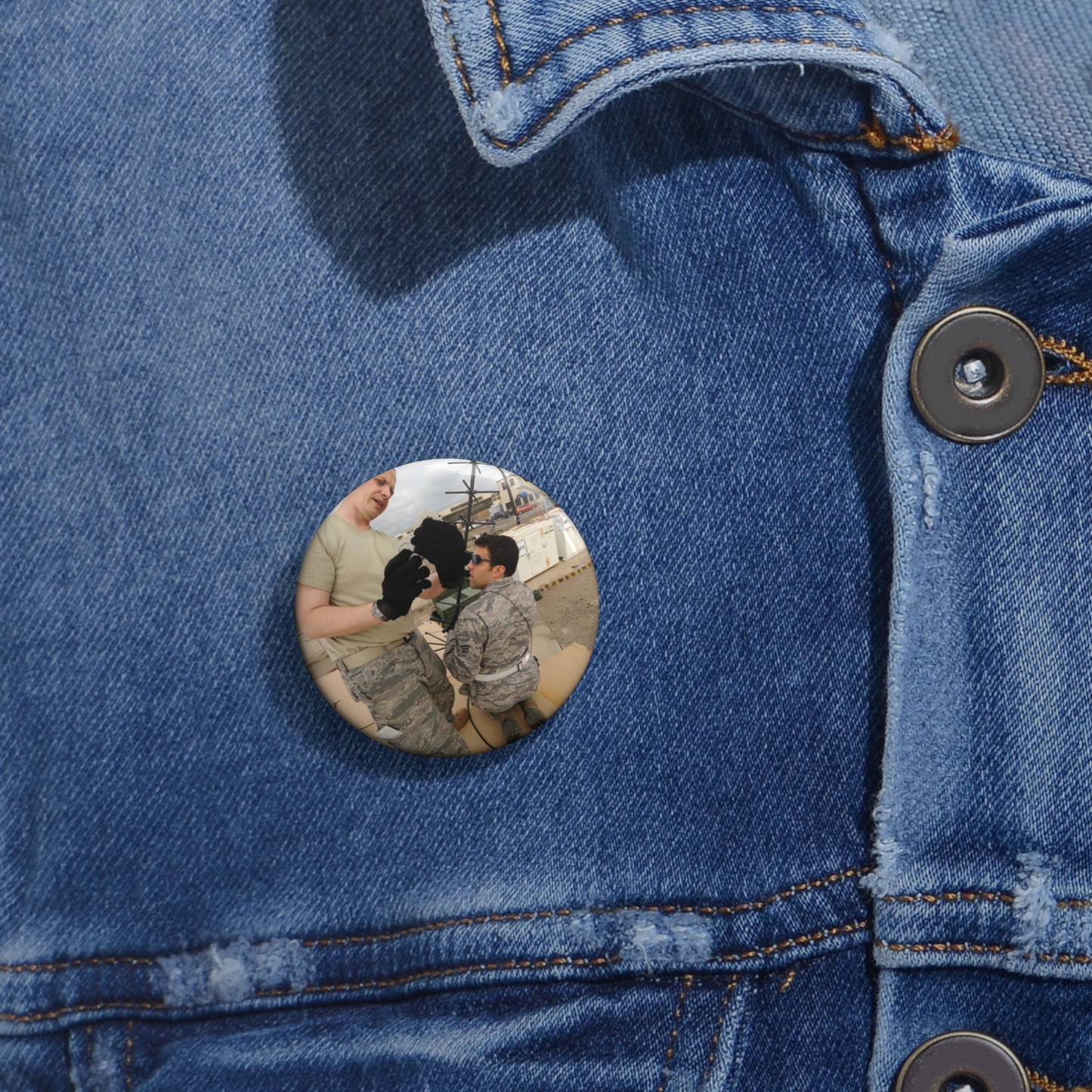 U.S. Air Force Master Sgt. Joseph Verant and Senior Pin Buttons with Crisp Design