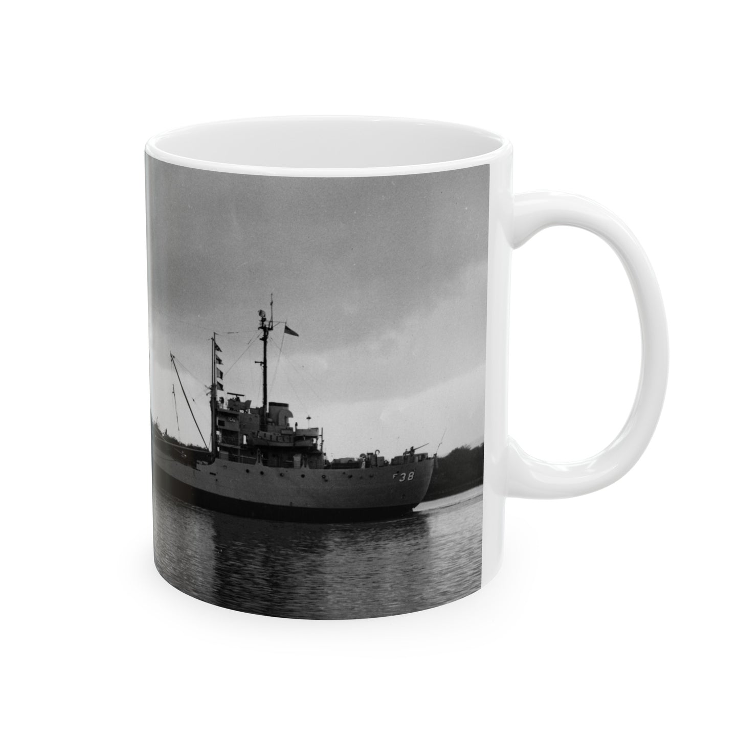 USS Merapi (AF-38) underway on 17 January 1958 (USN 1033595) - Ceramic Mug, (11oz, 15oz)