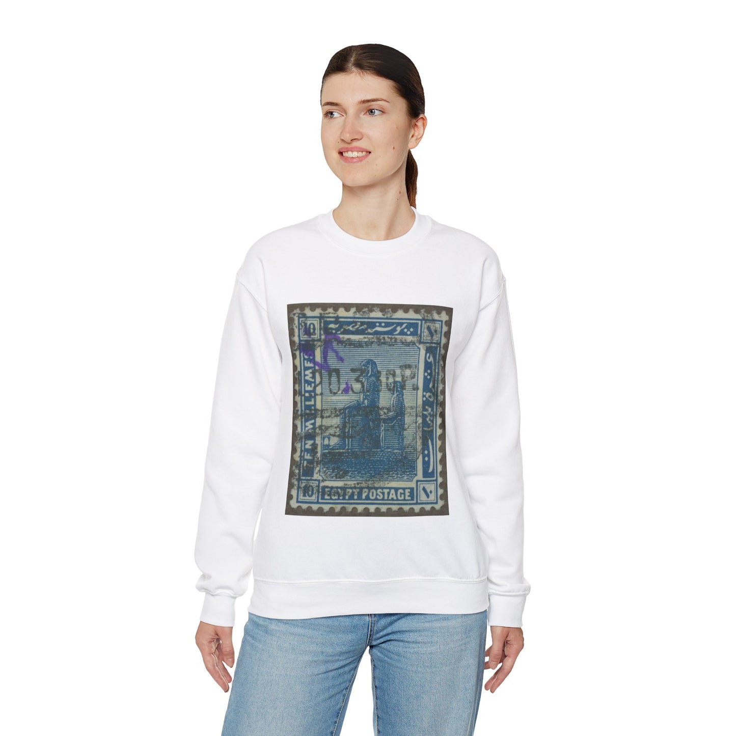 Frimärke ur Gösta Bodmans filatelistiska motivsamling, påbörjad 1950.Frimärke från Egypten, 1914. Motiv av Memnonstoderna. White Heavy Blend Adult Crew Neck SweatShirt