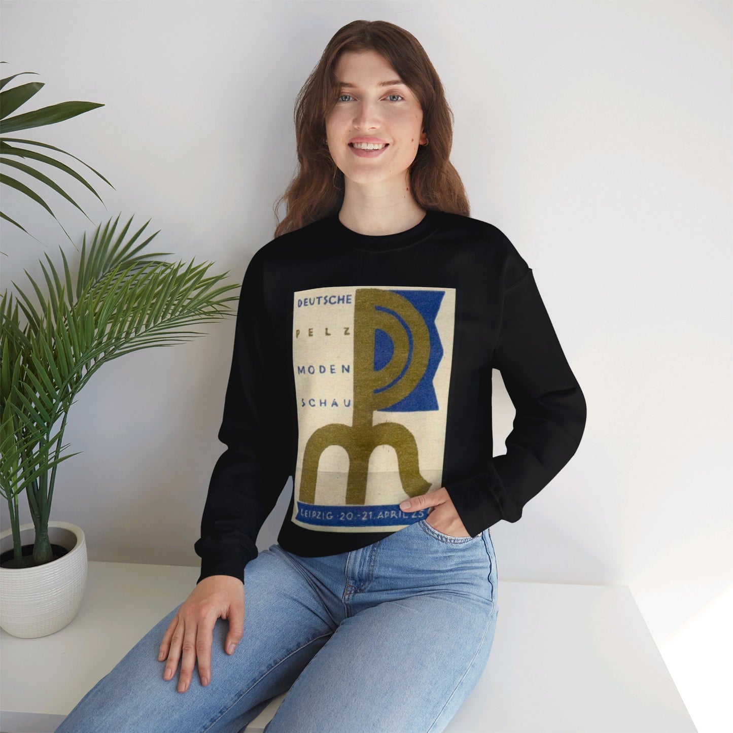 Deutsche Pelzmodenschau Leipzig 20.-21. April 1925, Reklamemarke Black Heavy Blend Adult Crew Neck SweatShirt