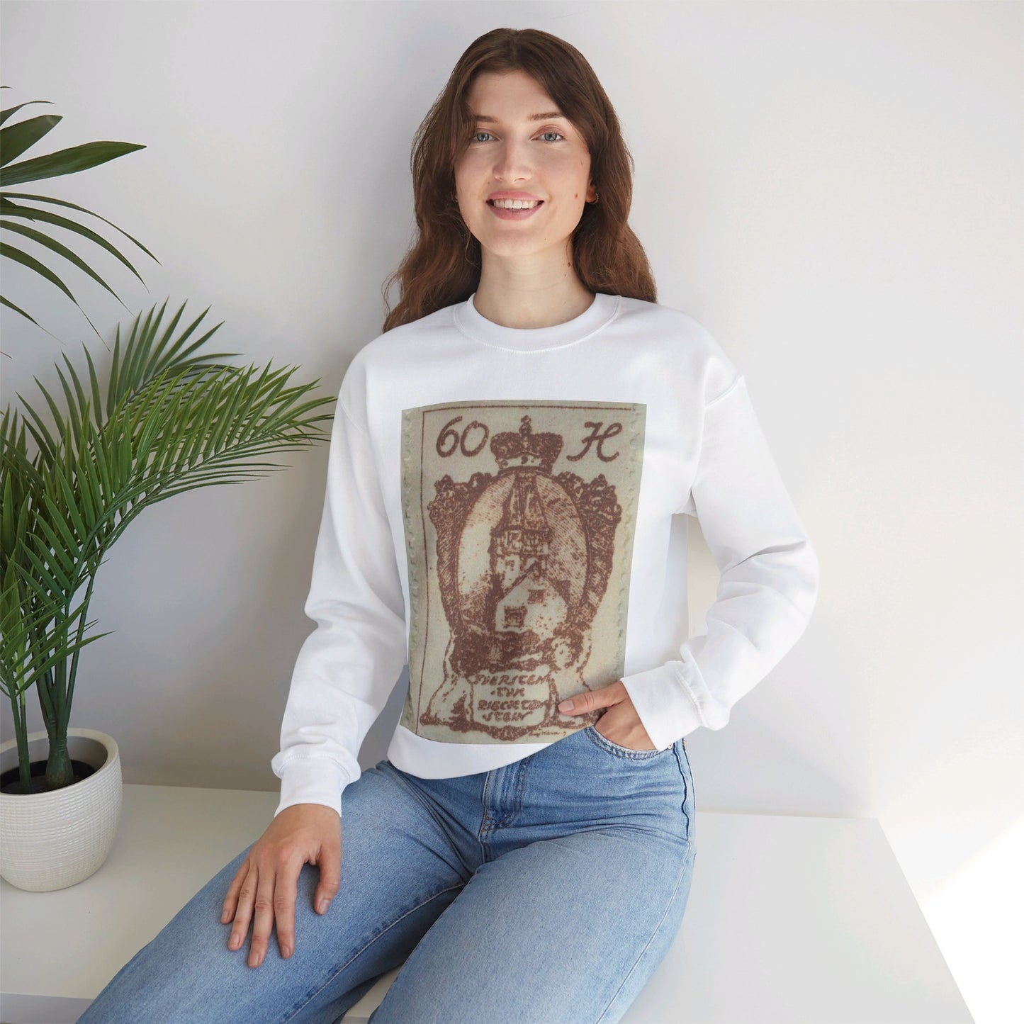 Frimärke ur Gösta Bodmans filatelistiska motivsamling, påbörjad 1950.Frimärke från Liechtenstein, 1920. Motiv av Röda Tornet i Vaduz. White Heavy Blend Adult Crew Neck SweatShirt