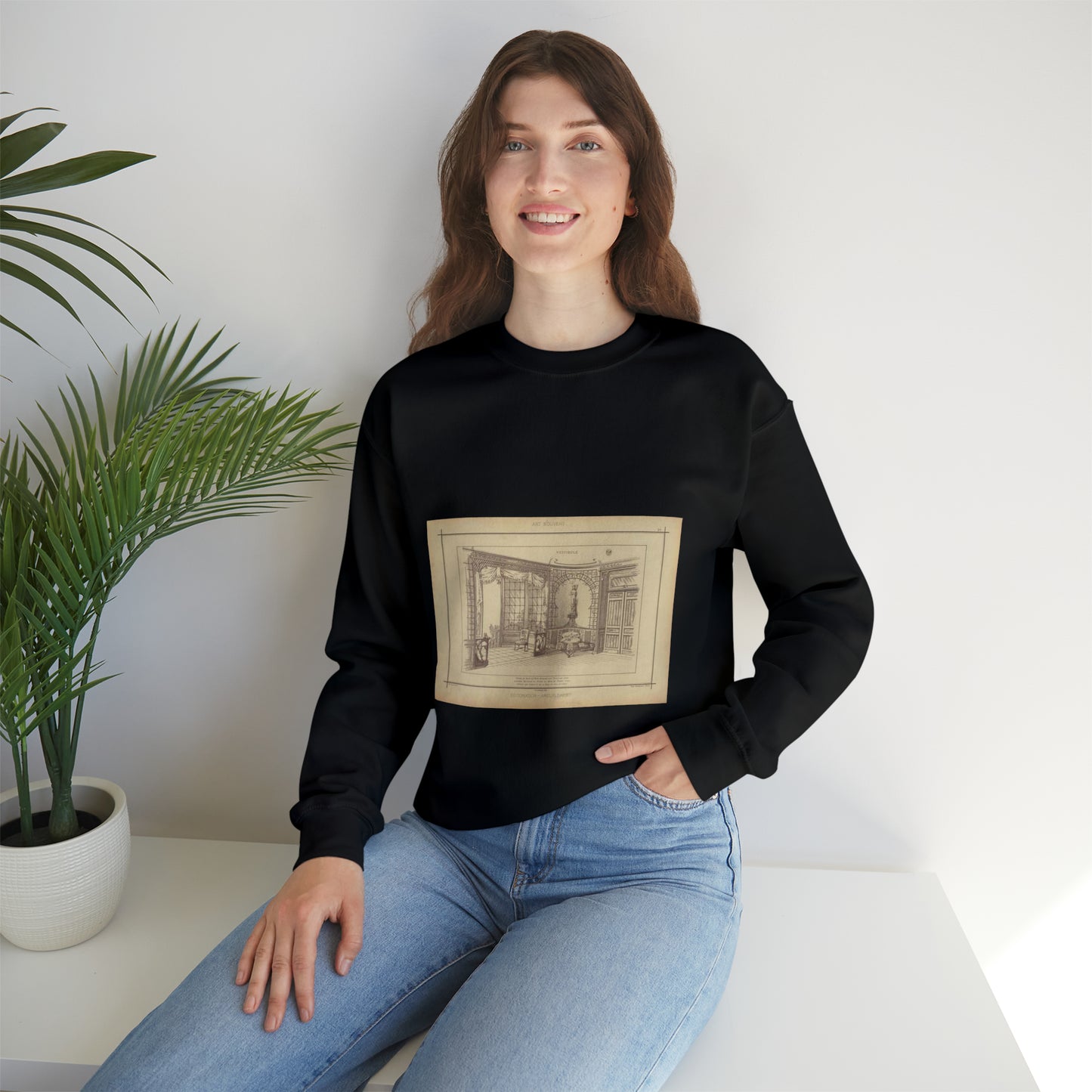 Vestibule : décor de baie en bois découpé sur treillage doré. Lambris, meubles et porte en bois de frêne verni. Etoffe des sièges et de la baie en soie brochée. Black Heavy Blend Adult Crew Neck SweatShirt