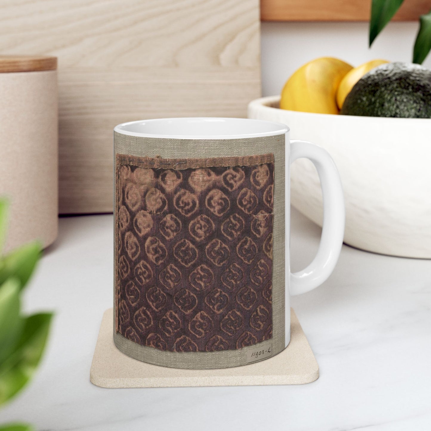 Fragment ciseléfluweel in paars met doorlopend patroon van ruiten gevuld met S-vormige voluut Beautiful Novelty Ceramic Coffee Mug 11oz