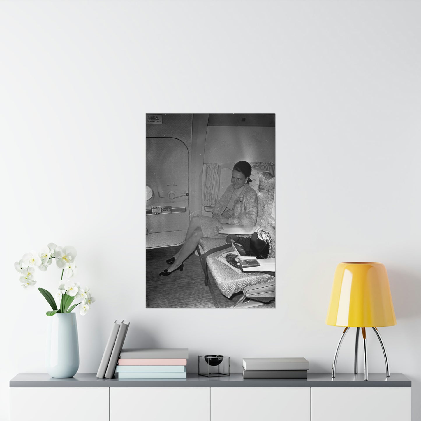 Vertrek prinses Irene van Schiphol. De prinses in het High Quality Matte Wall Art Poster for Home, Office, Classroom