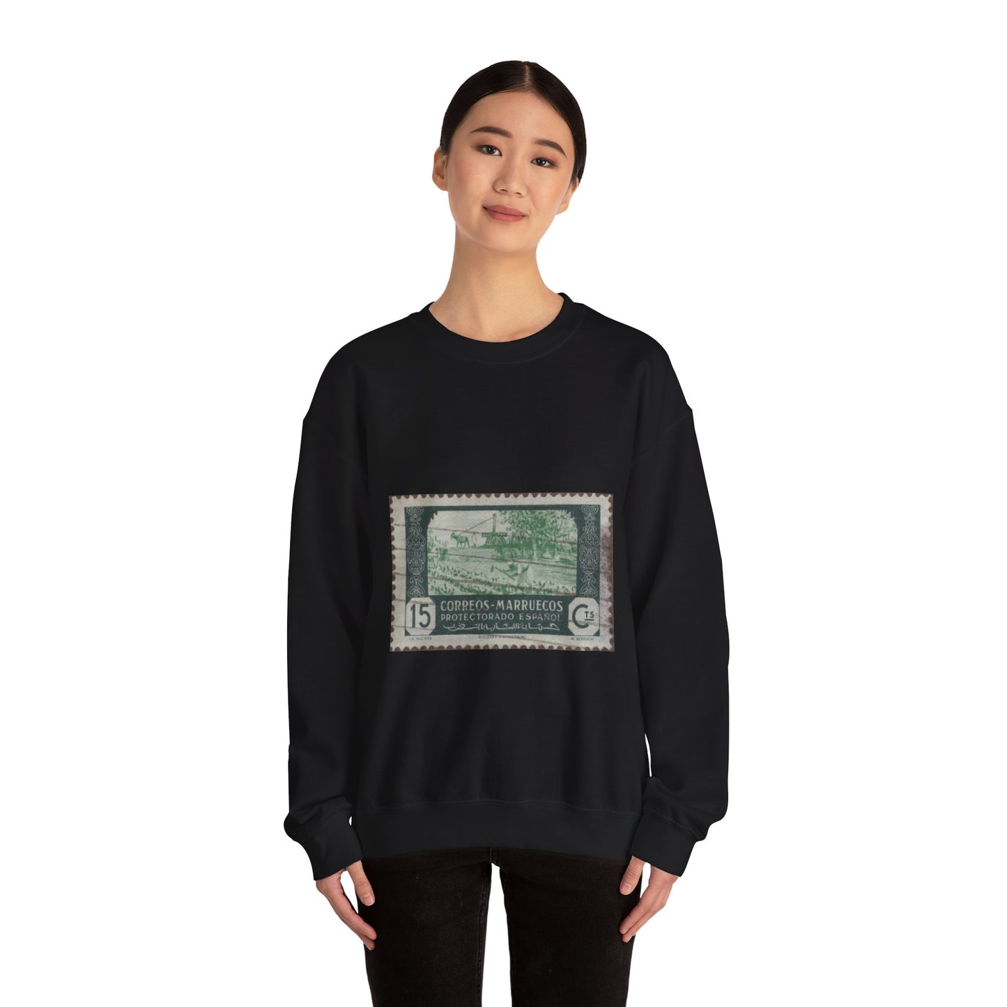 Frimärke ur Gösta Bodmans filatelistiska motivsamling, påbörjad 1950.Frimärke från Spanska Marocko, 1944. Motiv av planteringsarbete , köksträdgård. Black Heavy Blend Adult Crew Neck SweatShirt