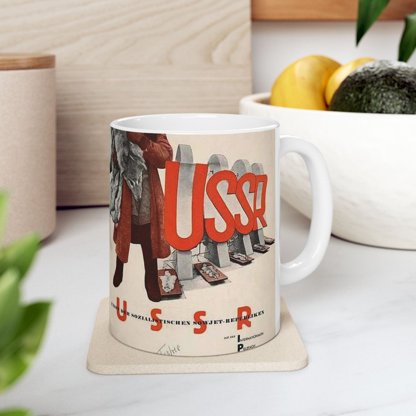 1930. Плакат СССР на международной выставке меха, 1930 год Beautiful Novelty Ceramic Coffee Mug 11oz