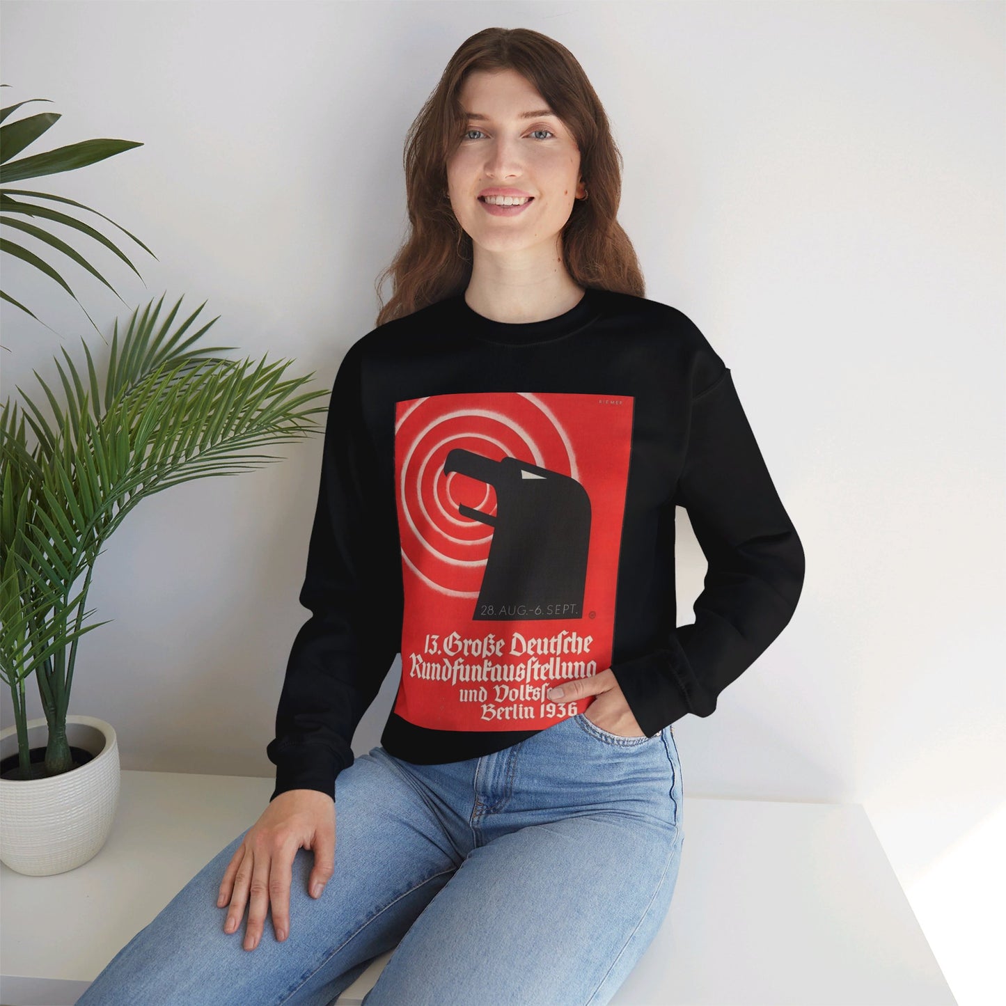 13 Grosse deutsche Rundfunkausstellung und Volkssender, Berlin 1936 / Riemer. Black Heavy Blend Adult Crew Neck SweatShirt