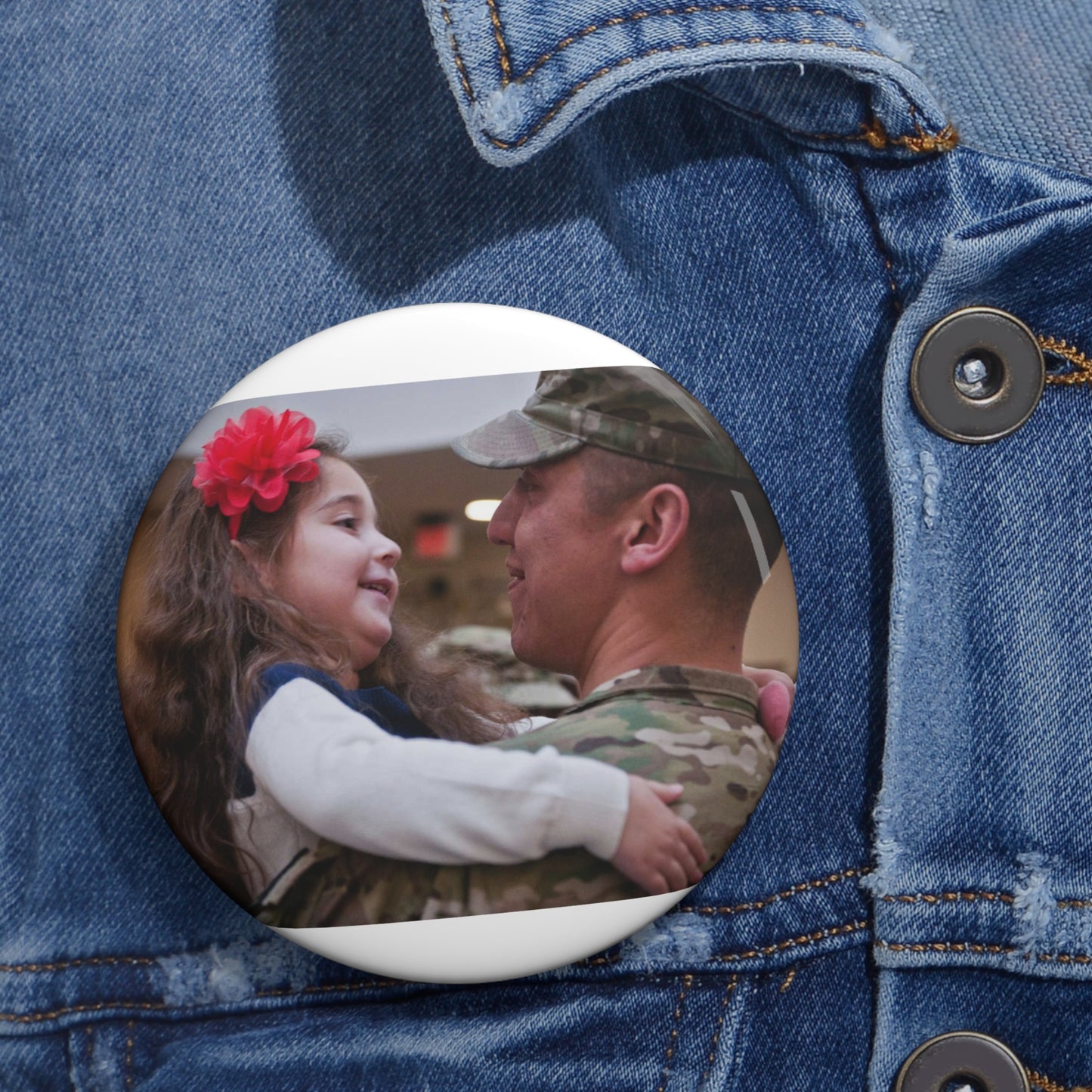 Olivia Settles greets her dad, 1st Lt. James Settles, Pin Buttons with Crisp Design