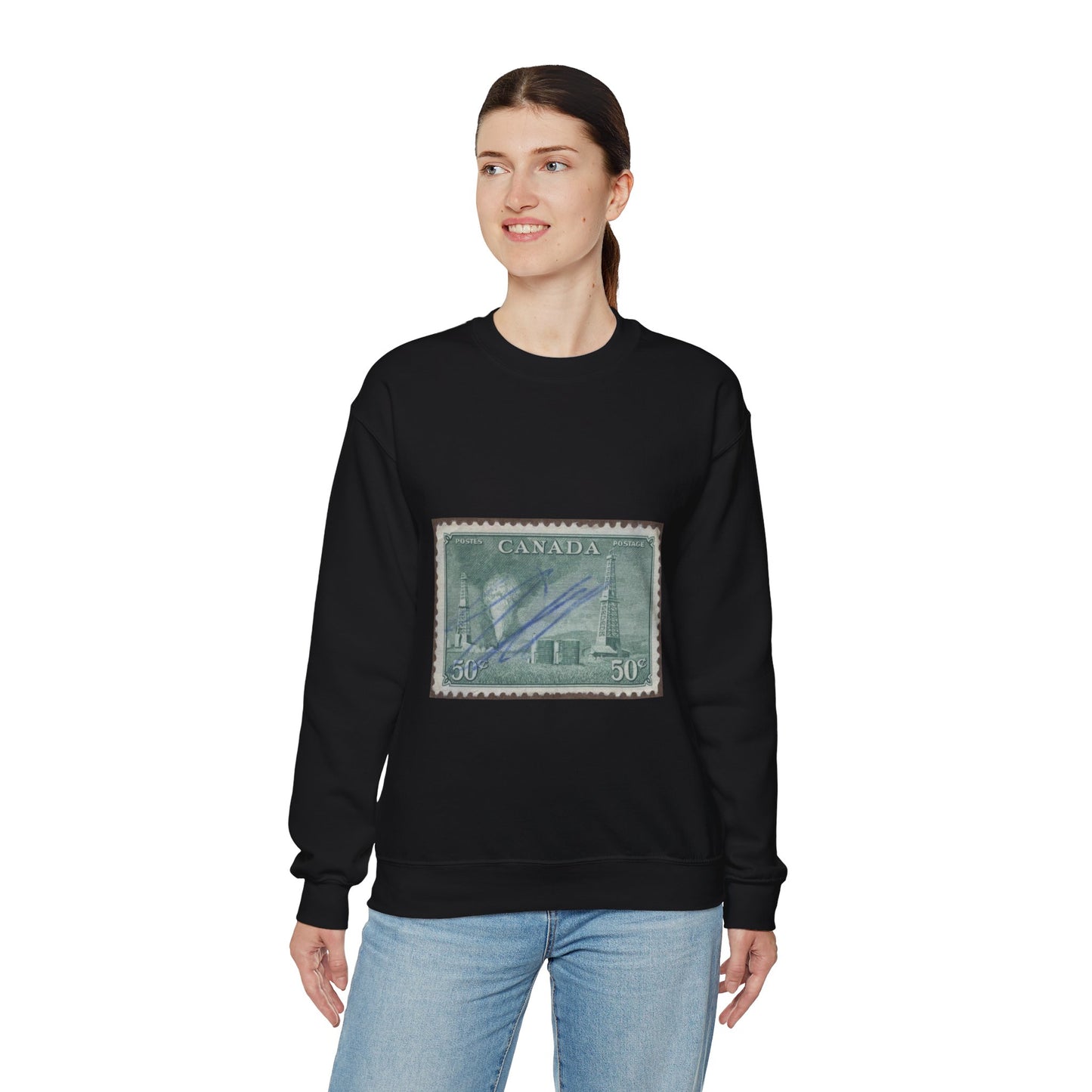 Frimärke ur Gösta Bodmans filatelistiska motivsamling, påbörjad 1950.Frimärke från Canada, 1950. Motiv av petroleumutvinning i Alberta. Black Heavy Blend Adult Crew Neck SweatShirt