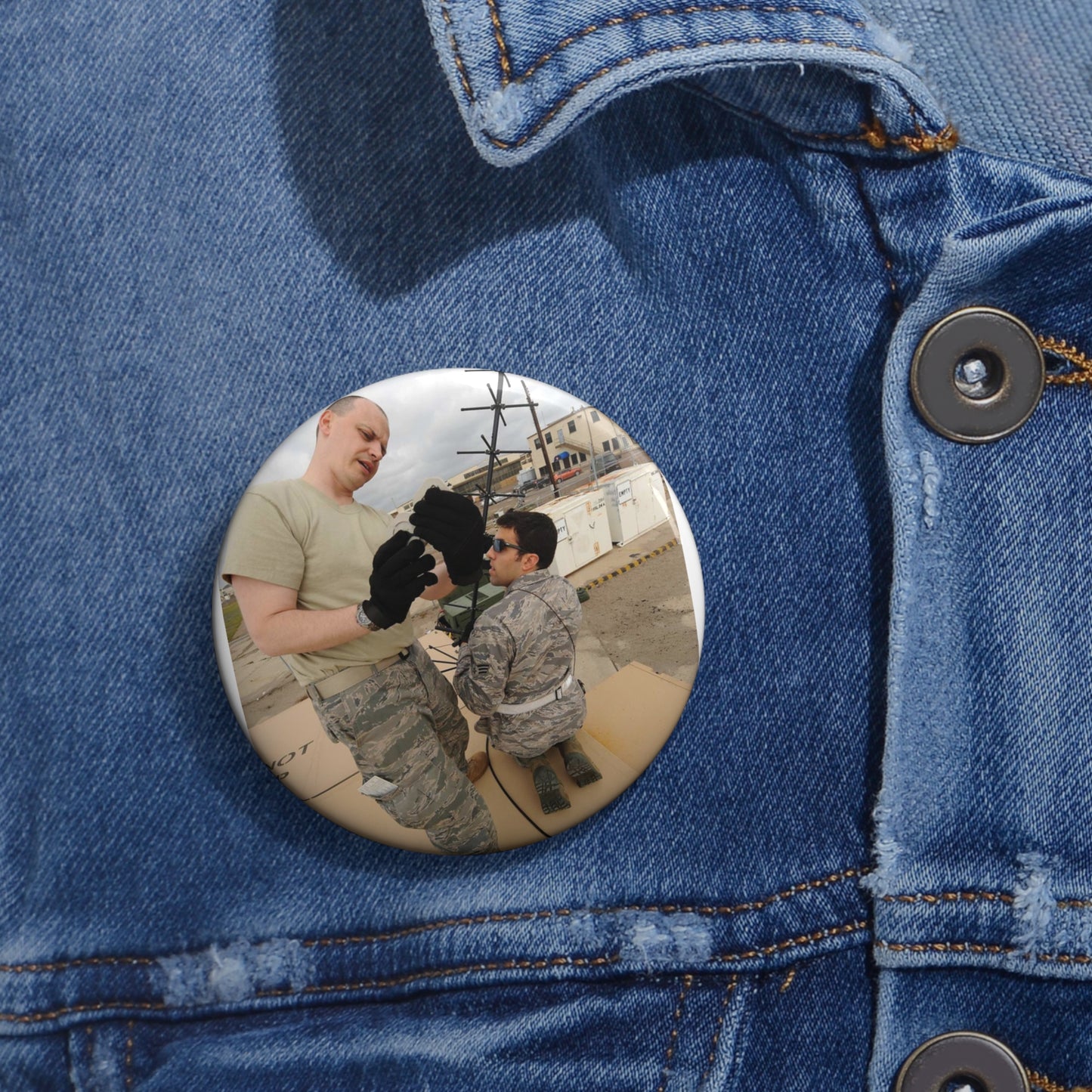 U.S. Air Force Master Sgt. Joseph Verant and Senior Pin Buttons with Crisp Design