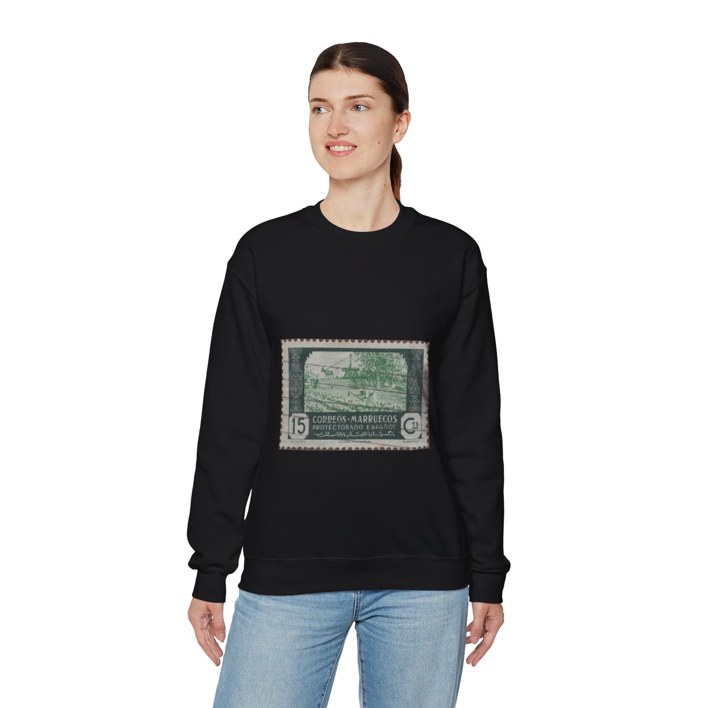 Frimärke ur Gösta Bodmans filatelistiska motivsamling, påbörjad 1950.Frimärke från Spanska Marocko, 1944. Motiv av planteringsarbete , köksträdgård. Black Heavy Blend Adult Crew Neck SweatShirt