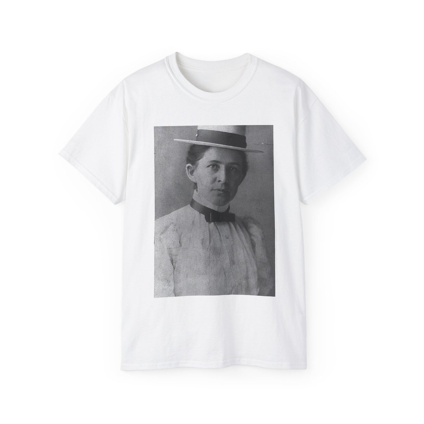 Ida Minerva Tarbell, 1857-1944 - Public domain portrait photograph White T-Shirt Gildan 2000 Cotton Unisex