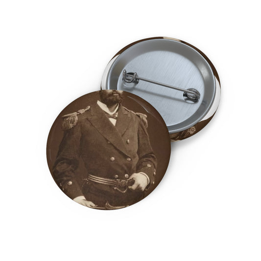 Foto A.Prat - A black and white photo of a man in uniform Pin Buttons with Crisp Design
