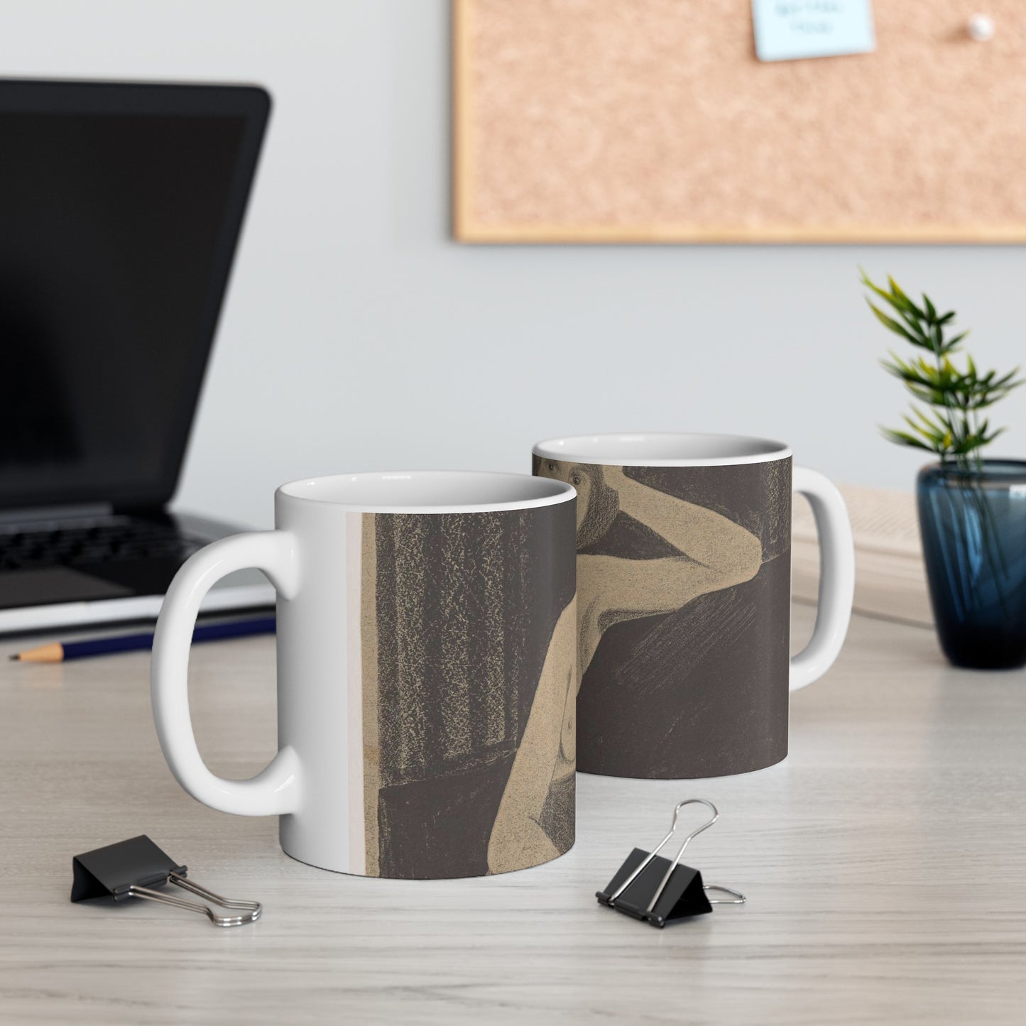 Vrouwelijk naakt, gezeten op een bank, de hand tegen het hoofd Beautiful Novelty Ceramic Coffee Mug 11oz