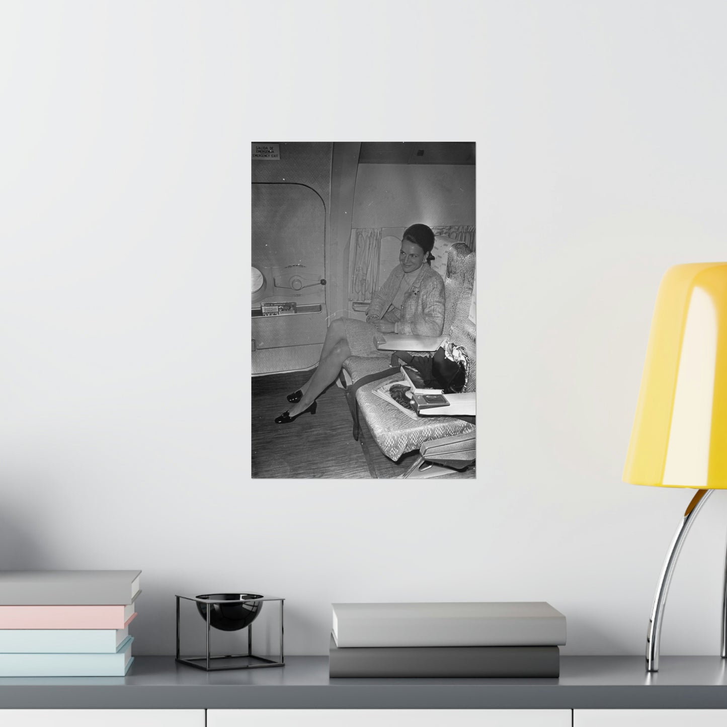 Vertrek prinses Irene van Schiphol. De prinses in het High Quality Matte Wall Art Poster for Home, Office, Classroom